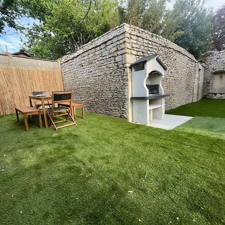La Nacriere Holiday home *